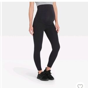 Ingrid & Isabel Capri Maternity Crossover Panel Black Leggings - XXL